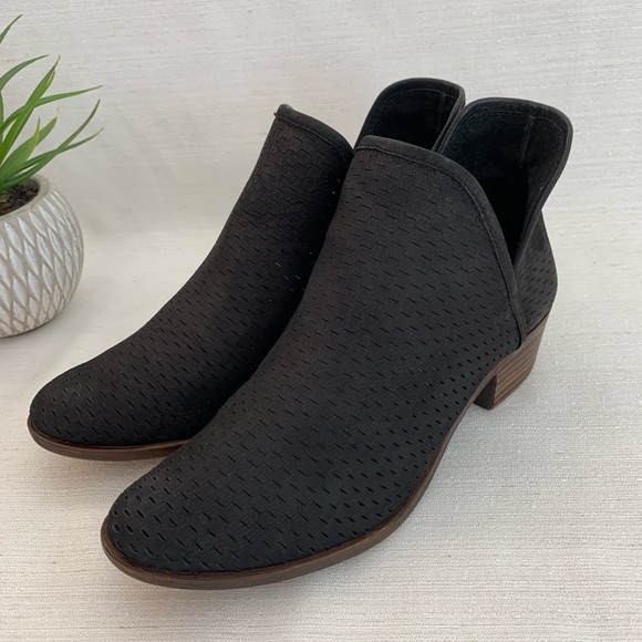 Lucky Brand Baley Black Perforated Suede Slip On Ankle Booties Woman’s 7.5M - Picture 6 of 13
